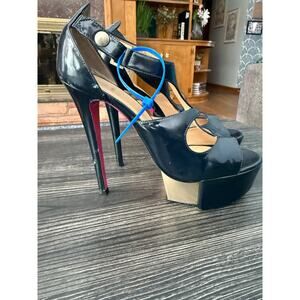 VERSACE Runway Sandals Black Patent Gold Platform Heel T-Strap Sz. 39